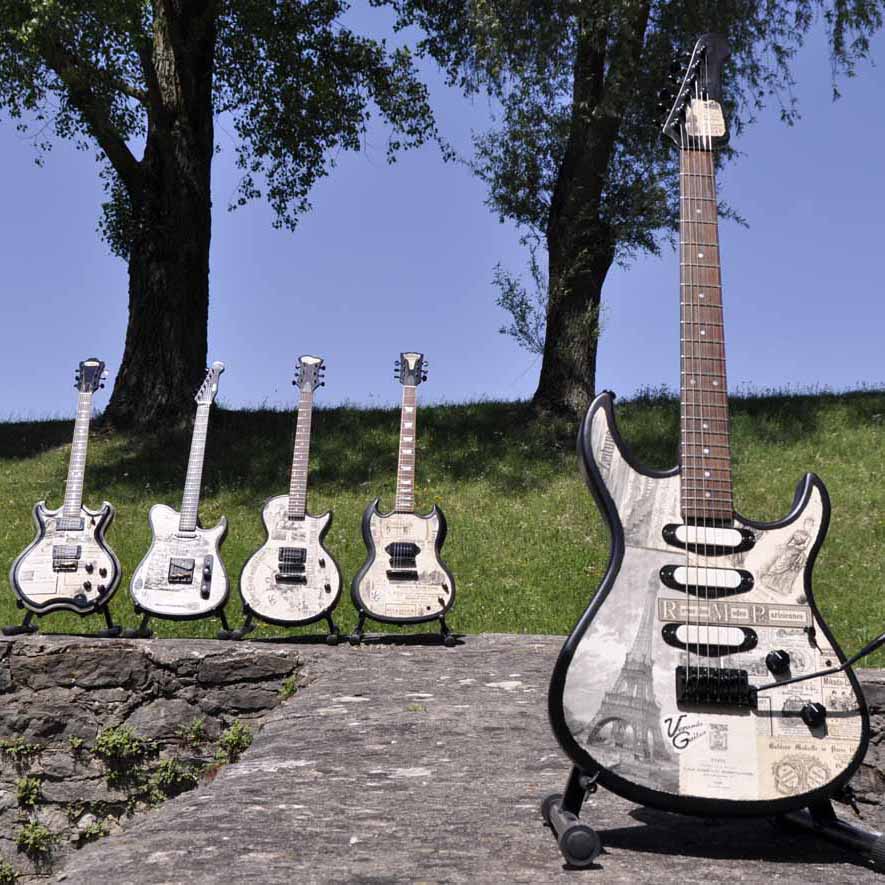 Veranda Guitar 1888 Paris